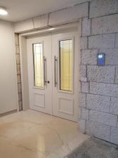 דלתות האחוזה