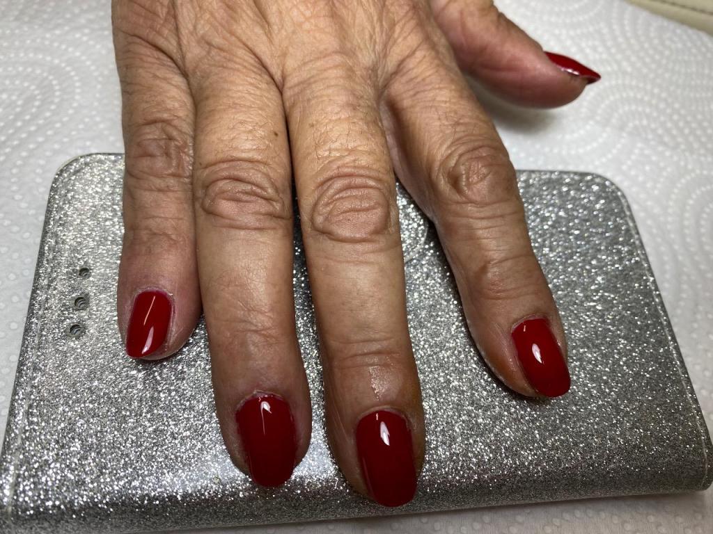 ענבל אטיאס ענבל אטיאס