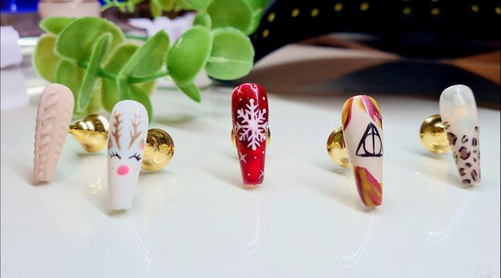 ציפורניים Nails & You ציפורניים Nails & You