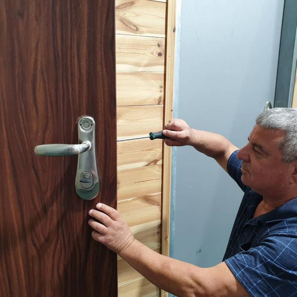 אבי קליינמן אבי קליינמן