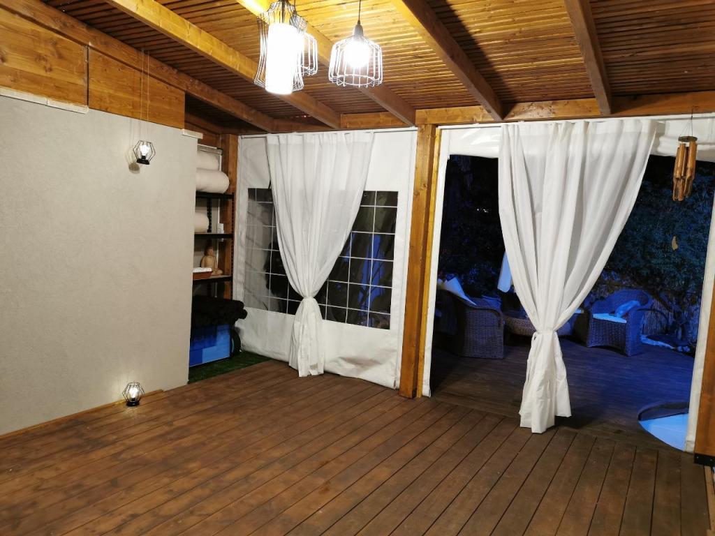 אשטה יוגה אשטה יוגה