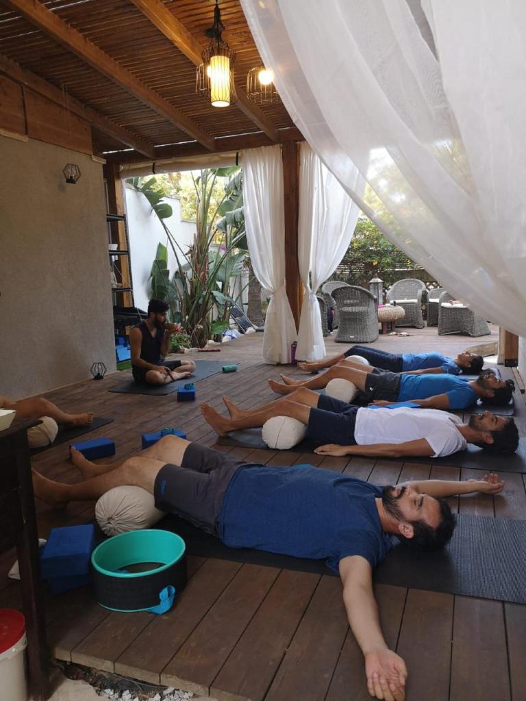 אשטה יוגה אשטה יוגה