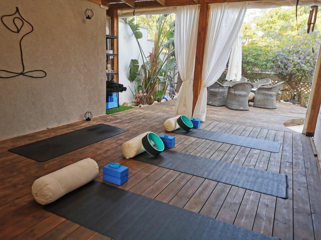 אשטה יוגה אשטה יוגה