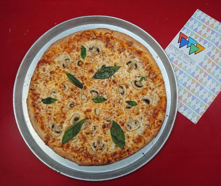 משולשים משולשים