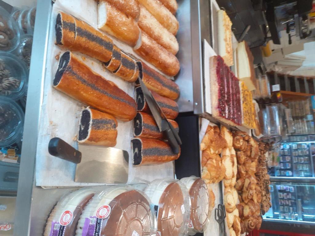 שפע לחמים ומאפים שפע לחמים ומאפים