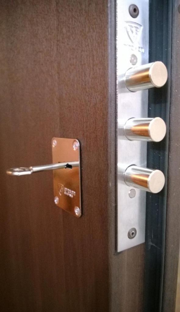 אייל המנעולן אייל המנעולן