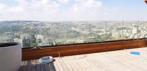 שאול עובד