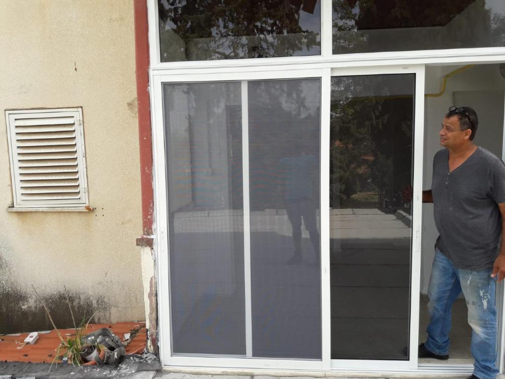 תריס קל זגגות תריס קל זגגות