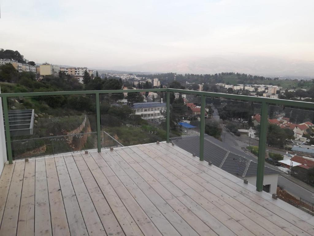 תריס קל זגגות תריס קל זגגות