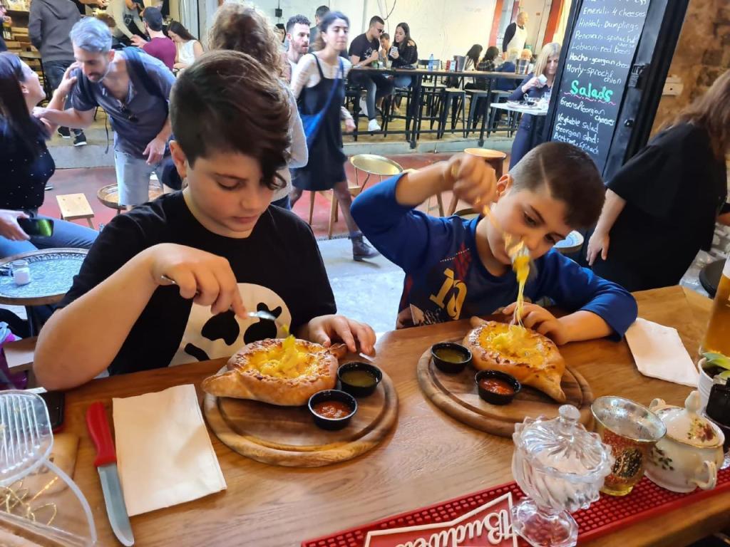 ללה Lela ללה Lela