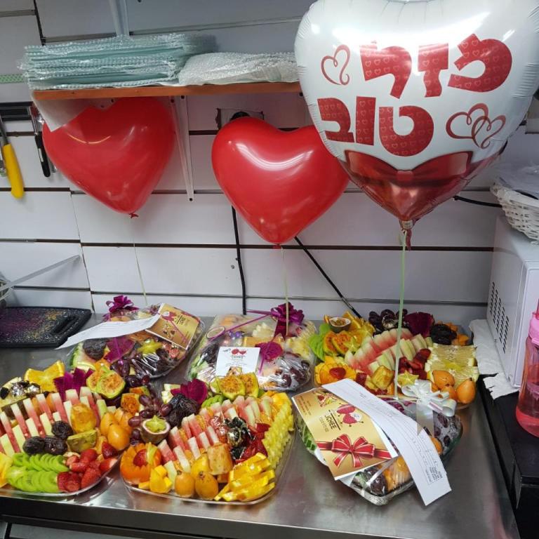 ליצ'י מגשי פירות מעוצבים ליצ'י מגשי פירות מעוצבים