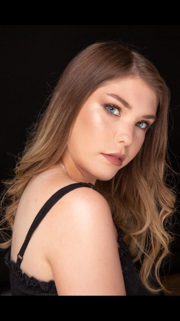 שני מאפרת שני מאפרת