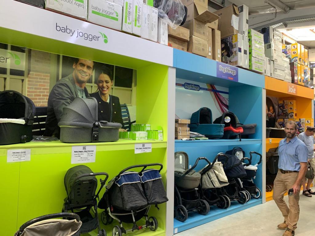 שלטים וטפטים שלטים וטפטים