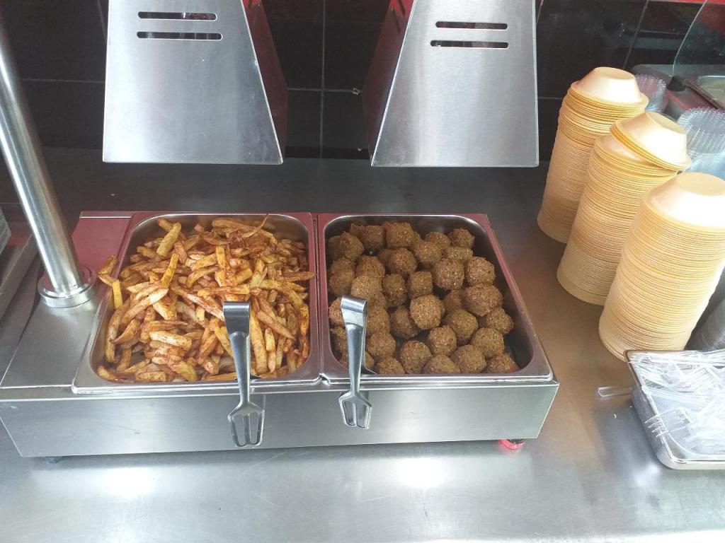 פלאפל שולחן ערוך פלאפל שולחן ערוך