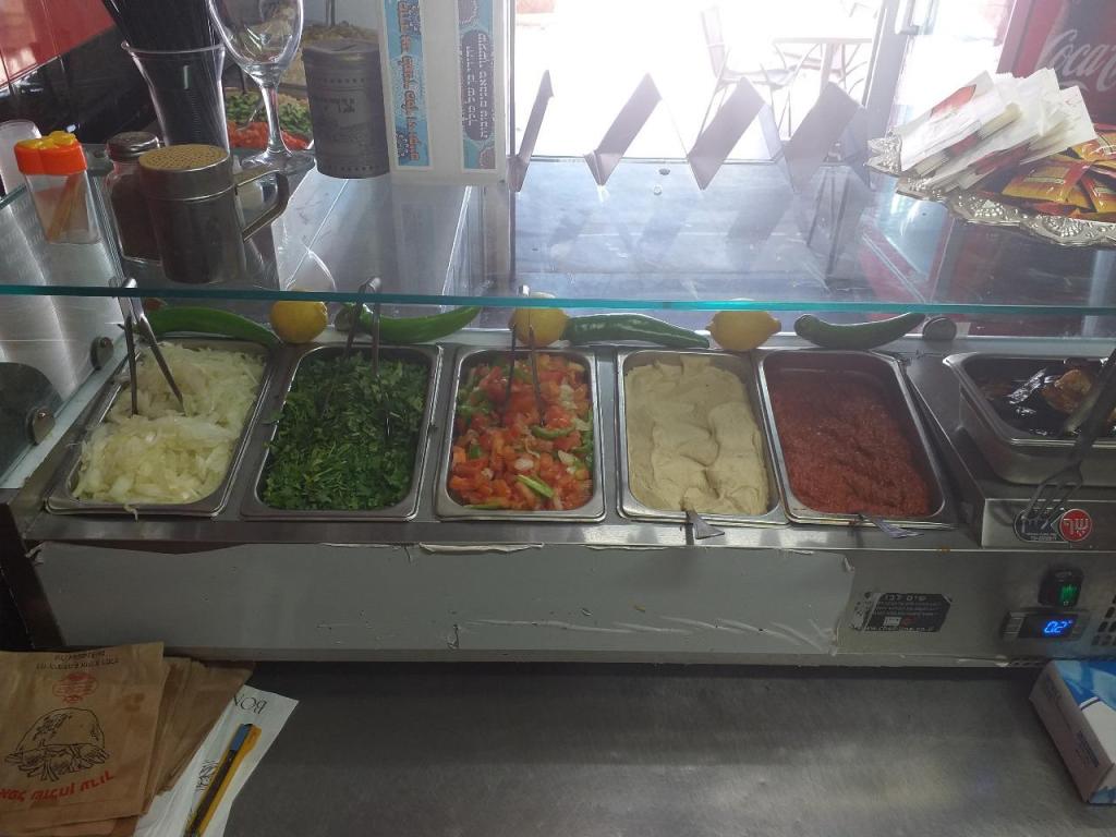 פלאפל שולחן ערוך פלאפל שולחן ערוך