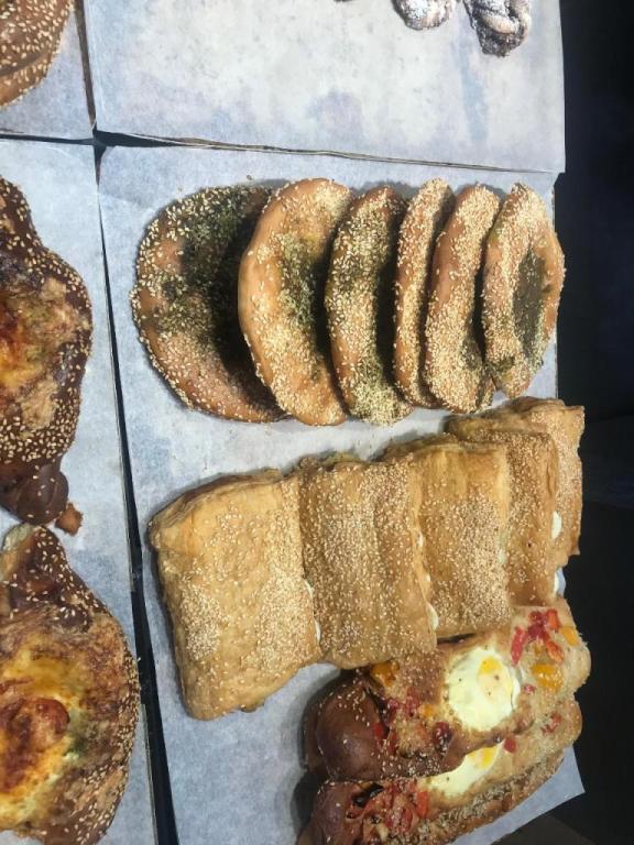 מאפיית לחם האושר מאפיית לחם האושר