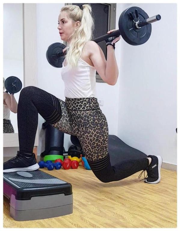 סטודיו ויאולט פיטנס נשים סטודיו ויאולט פיטנס נשים