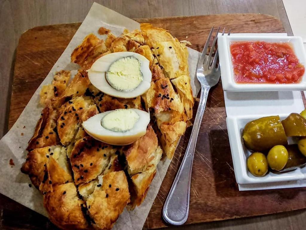 טוני בורקס טוני בורקס