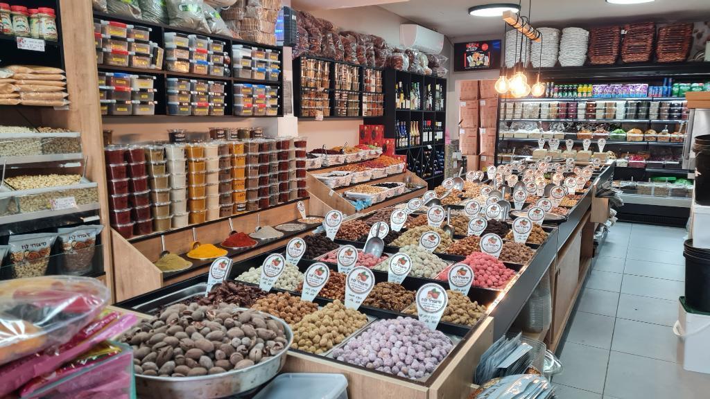 פיצוחי לוז פיצוחי לוז