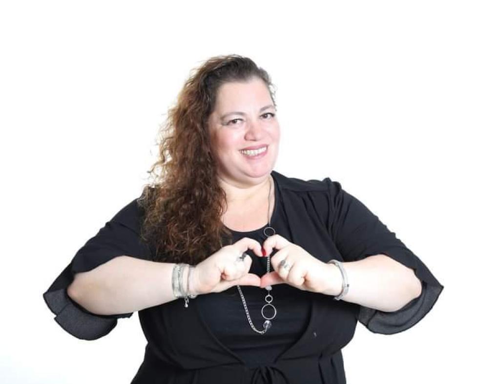 דפנה דפי חרותי דפנה דפי חרותי