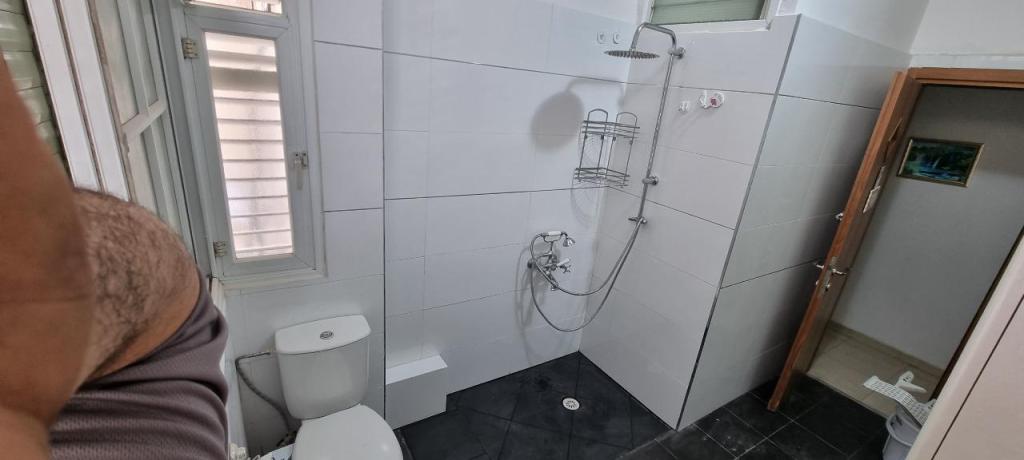 אורי אינסטלציה ושיפוצים אורי אינסטלציה ושיפוצים