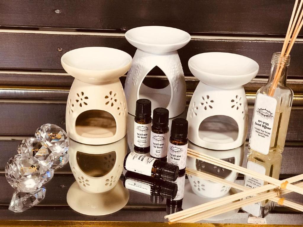 מור אנד מור מור אנד מור