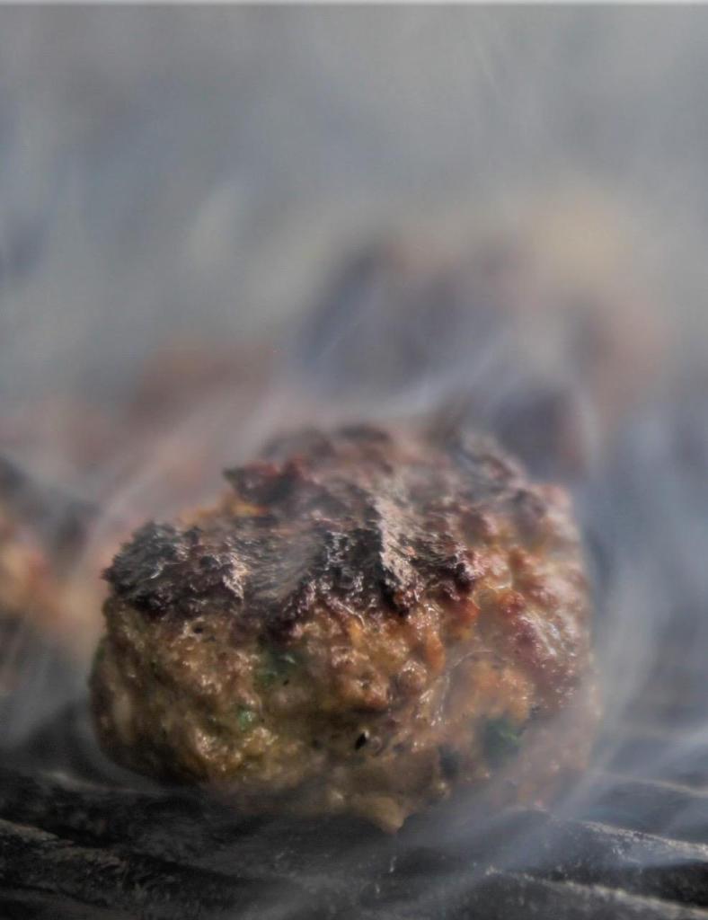 ג'אנגו מזללת גריל בפיתה ג'אנגו מזללת גריל בפיתה