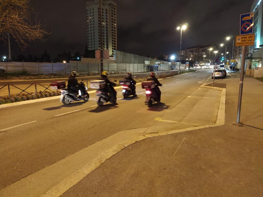 דניאל שליחויות דניאל שליחויות