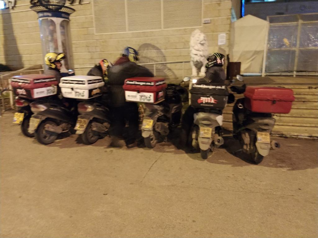 דניאל שליחויות דניאל שליחויות