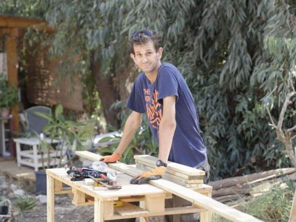 הנדימן דות'קה הנדימן דות'קה