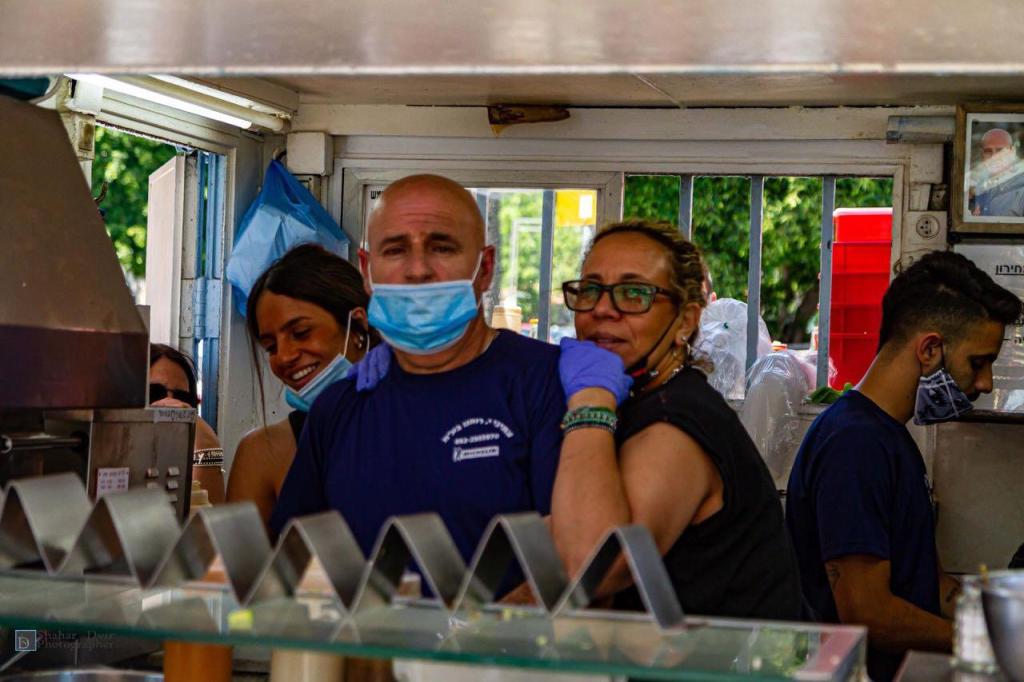 פלאפל כדורי הבוטקה כחול פלאפל כדורי הבוטקה כחול