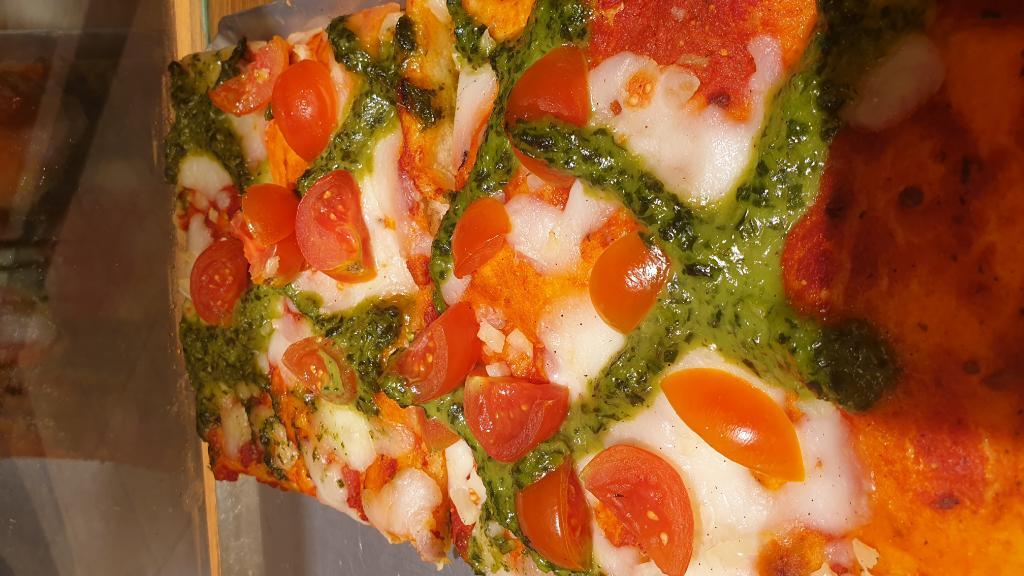 נאפוליה פיצה מרובעת נאפוליה פיצה מרובעת