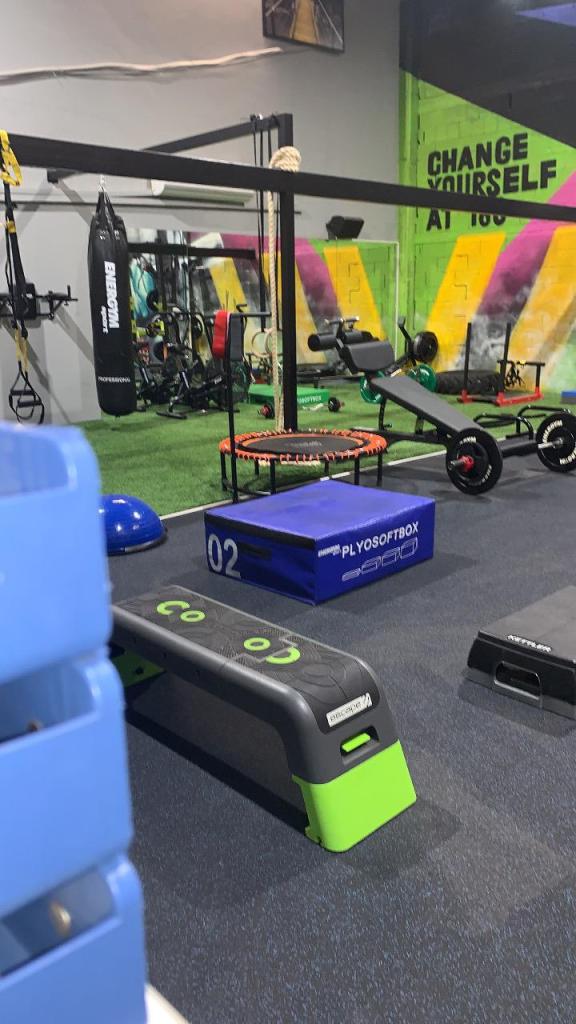 180 סטודיו לאימונים 180 סטודיו לאימונים