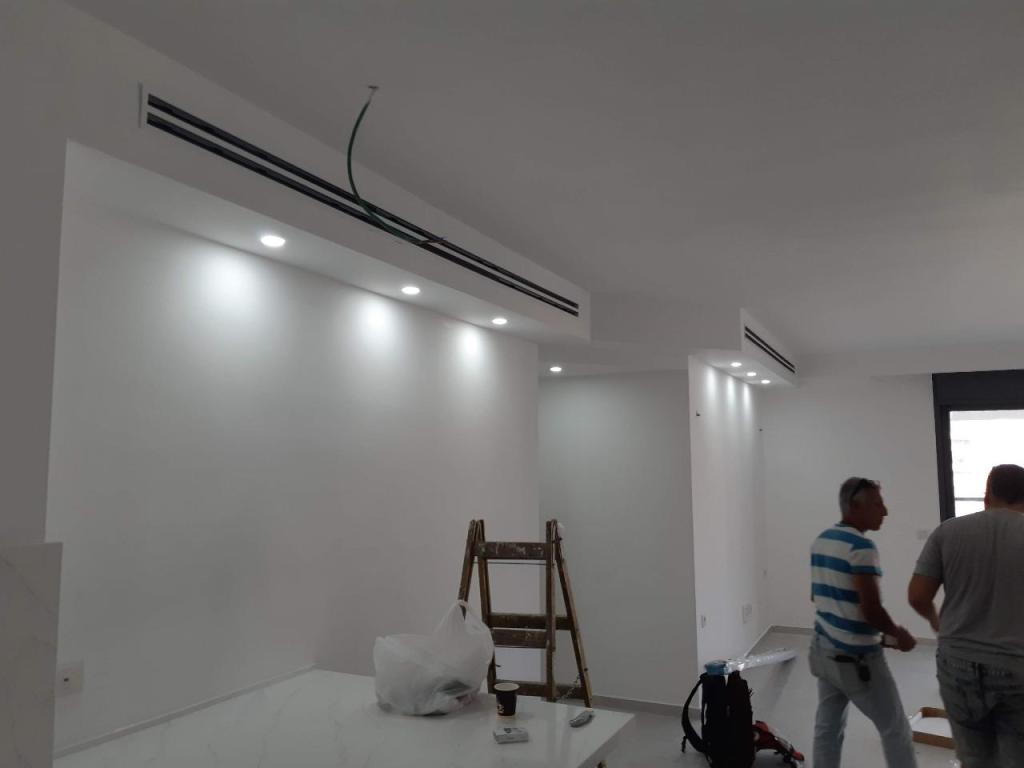 מאי מערכות מאי מערכות