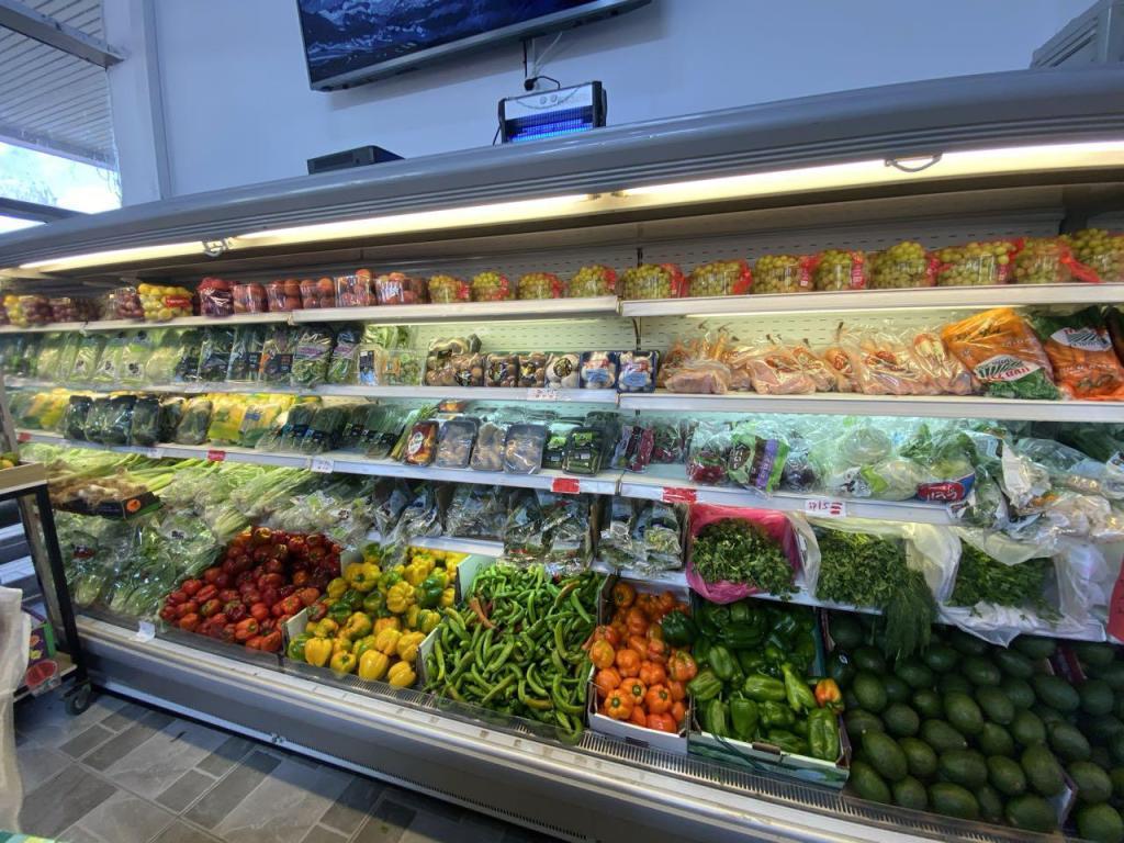 פירות וירקות חריש פירות וירקות חריש