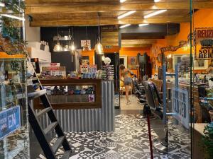 Darling barbershop