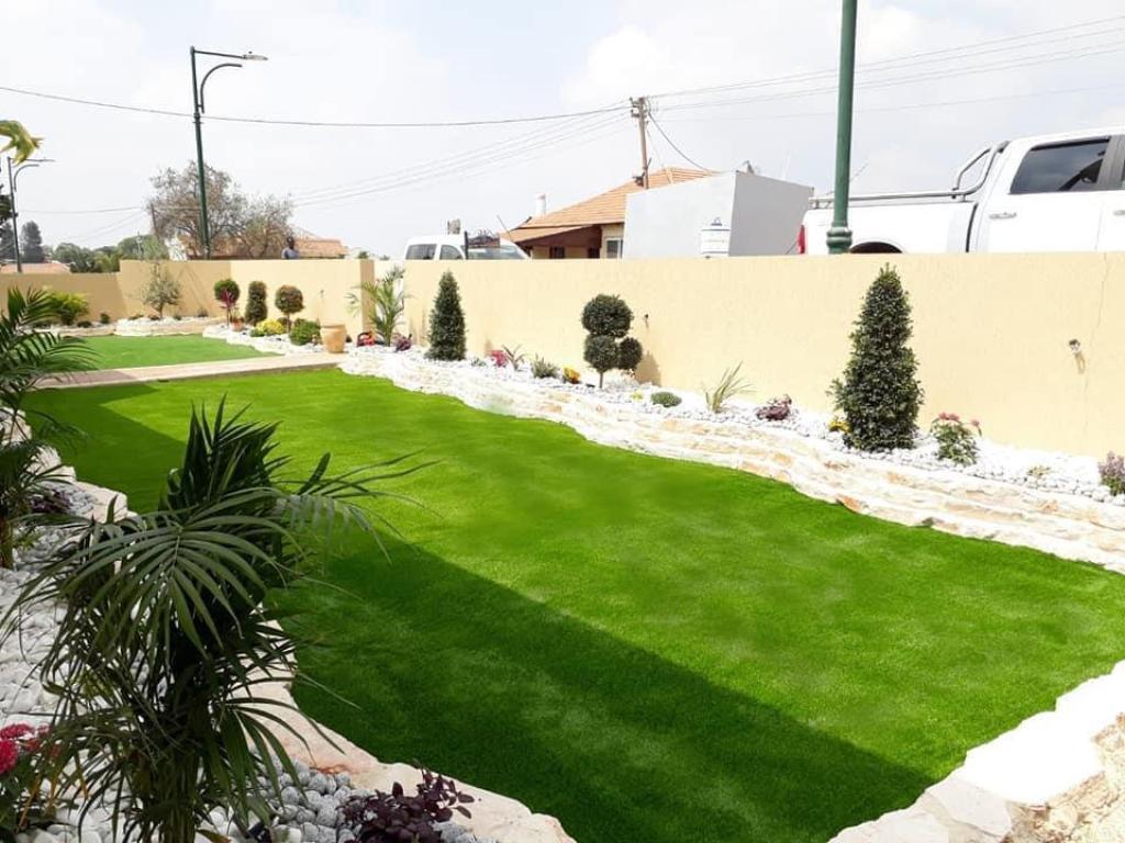 גינון חרוב גינון חרוב