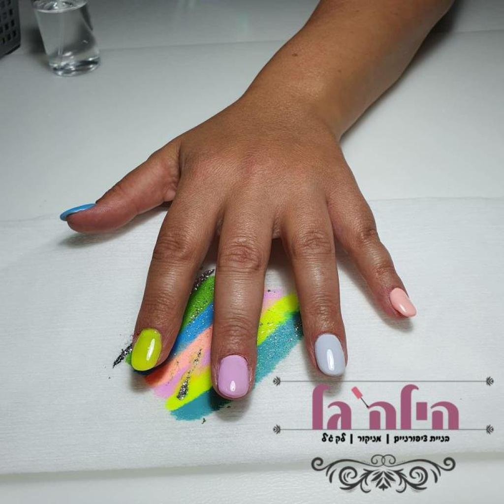 הילה גל בניית ציפורניים הילה גל בניית ציפורניים