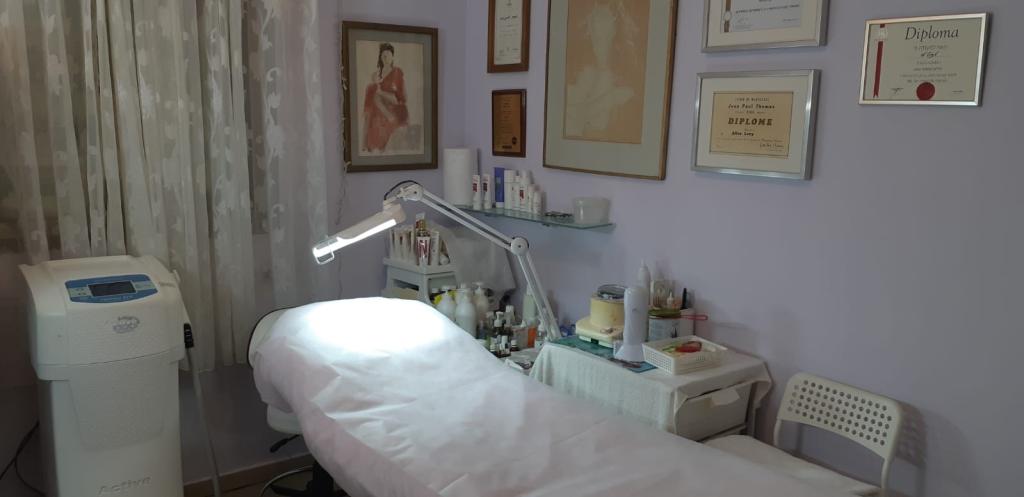 ליזט קוסמטיקאית ליזט קוסמטיקאית