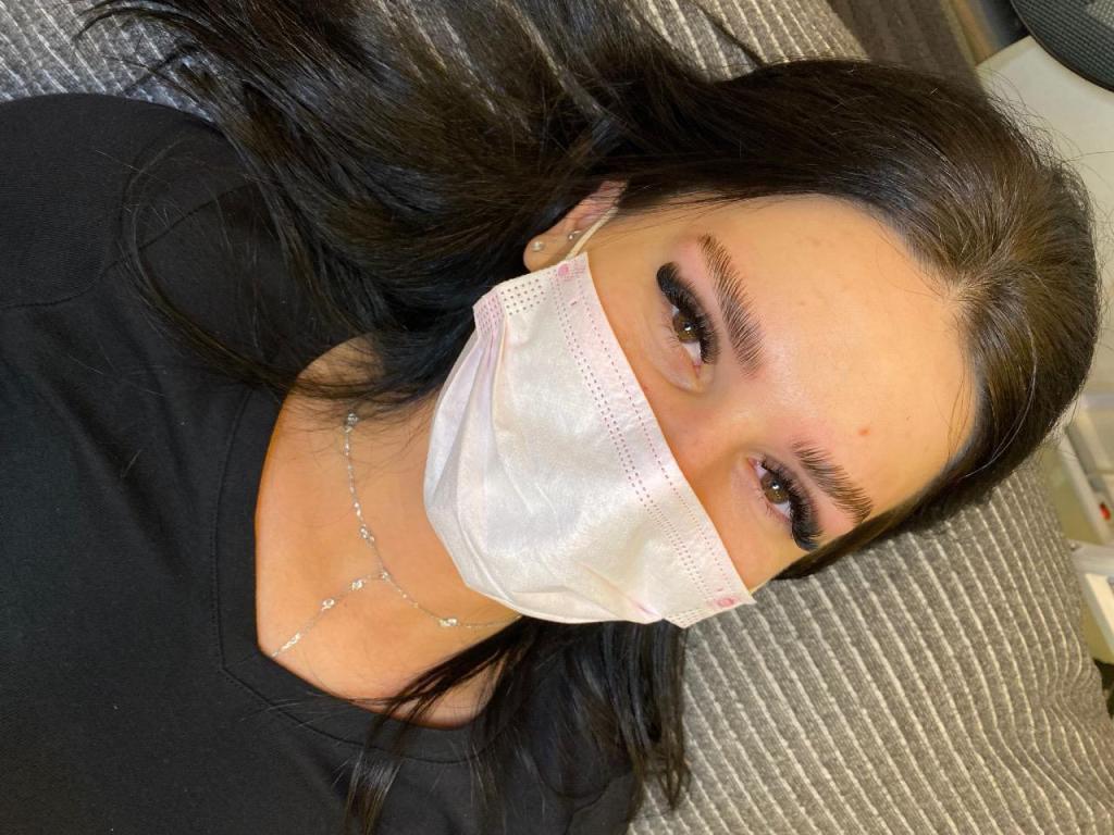 Lis Ris Eyelashes Lis Ris Eyelashes