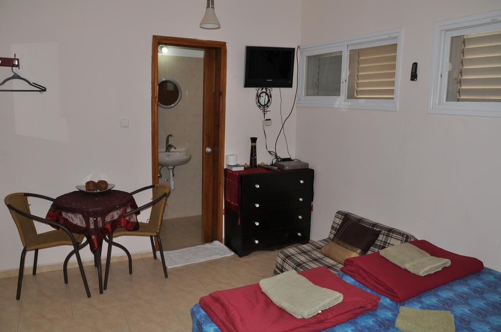 נדיה אירוח ים המלח נדיה אירוח ים המלח