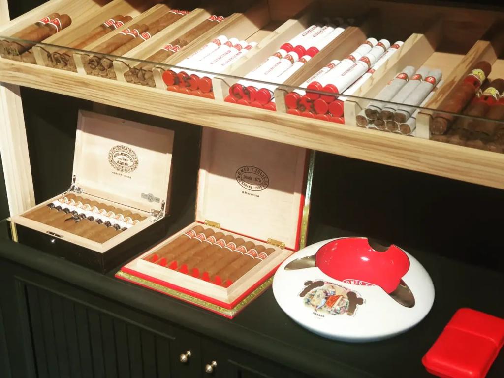 Just Cigars Just Cigars