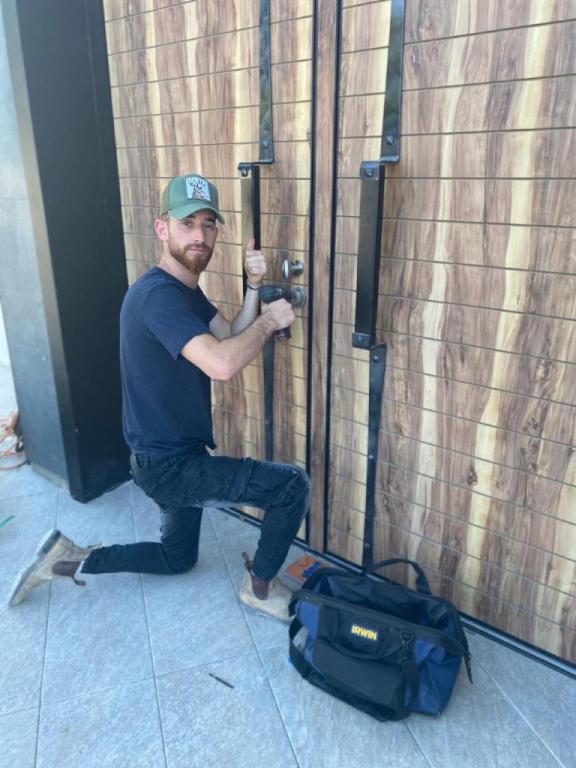 נריה מנעולן נריה מנעולן