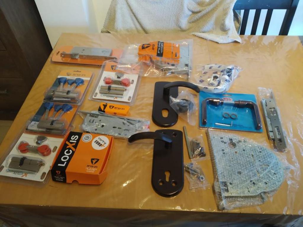 ברק לכל מנעול ודלת ברק לכל מנעול ודלת