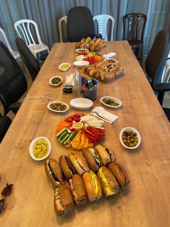 כריך בדיוק בזמן כריך בדיוק בזמן