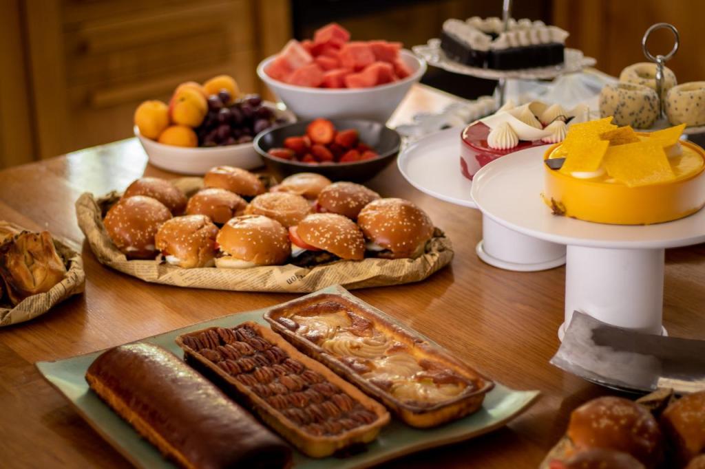 אליהו ברוך אליהו ברוך