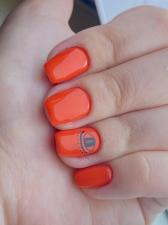 Shaked nail