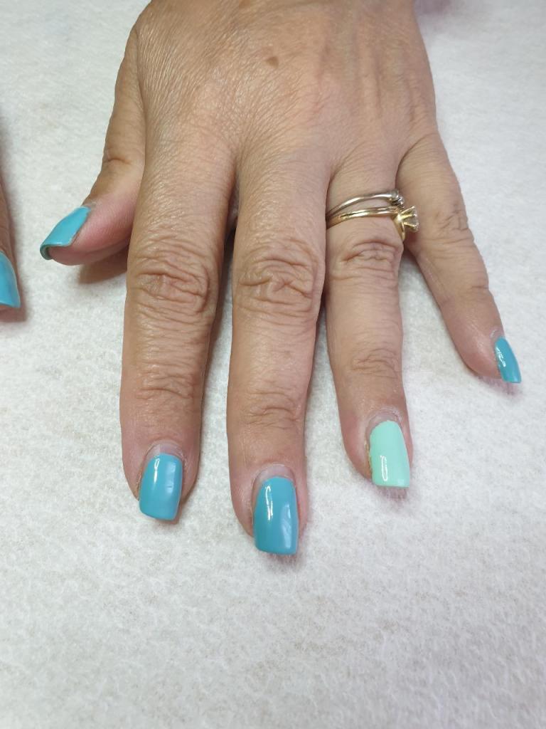 מיטל איפור ועיצוב ציפורנים מיטל איפור ועיצוב ציפורנים