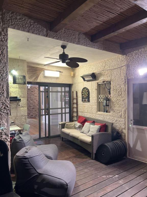 אפי עזרא אפי עזרא