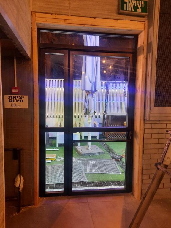 איציק עבודות אלומניום איציק עבודות אלומניום